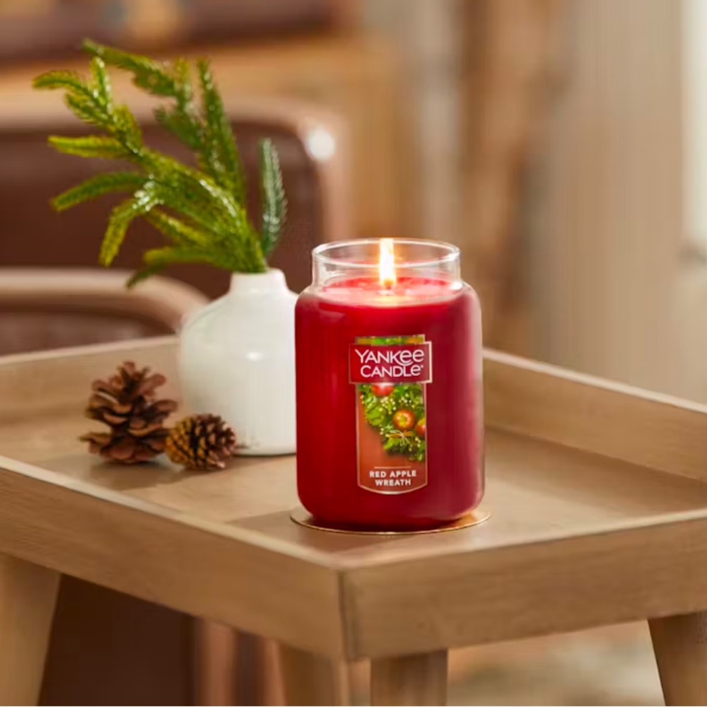 NWT Yankee Candle Red Apple Wreath - Picture 3 of 9